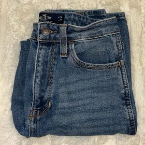 Hollister High Rise Mom Jeans